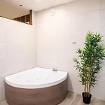 La Interdite Jacuzzi, Sauna & Piece Secrete Διαμέρισμα *