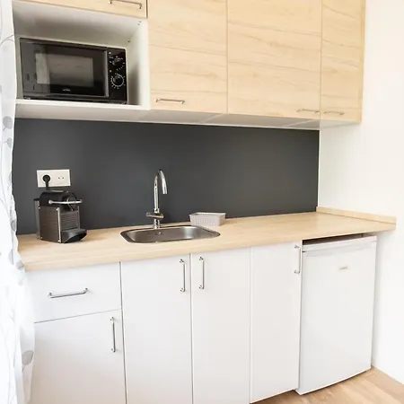 Apartment La Interdite Jacuzzi, Sauna & Piece Secrete Nancy