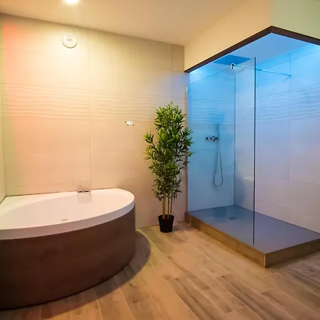 La Interdite Jacuzzi, Sauna & Piece Secrete * Nancy